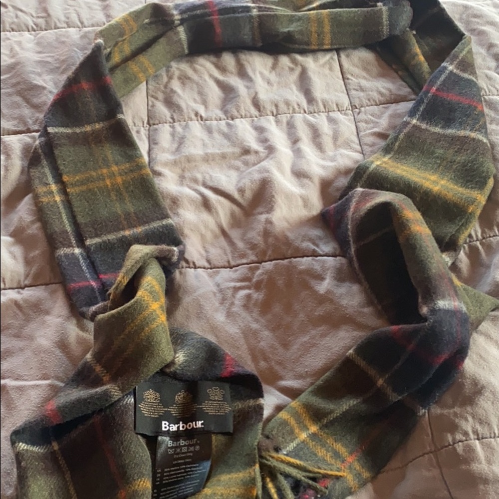 Barbour scarf